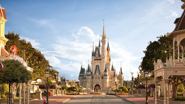 What Our Shuls and Communities can Learn from Disney